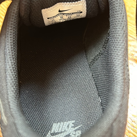 Nike SB Charge men’s black canvas sneakers.  Size 11.  Great condition. - Picture 11 of 11